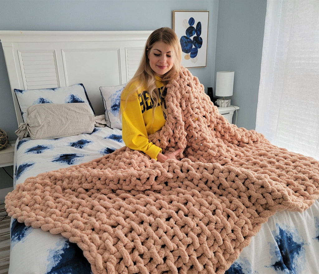 Chunky Knit Throw Blanket — Soft Oversized Knitted Throw for Sofa & Bed - Damsona
