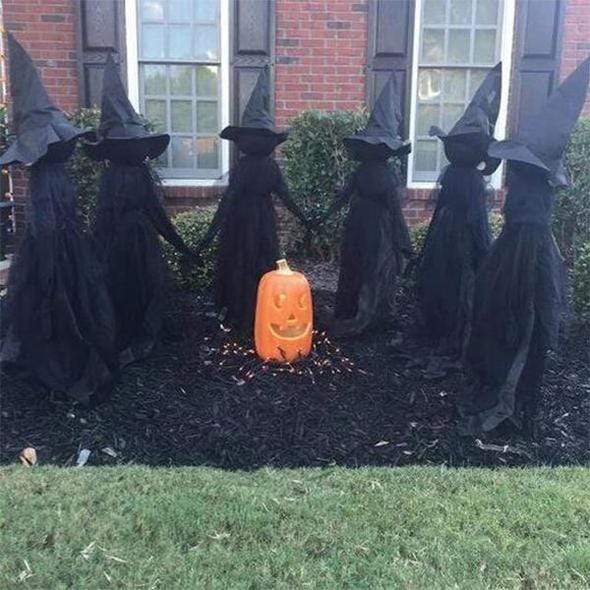 WitchCrow: Halloween Witch Coven Decoration Set - GiftWave.co
