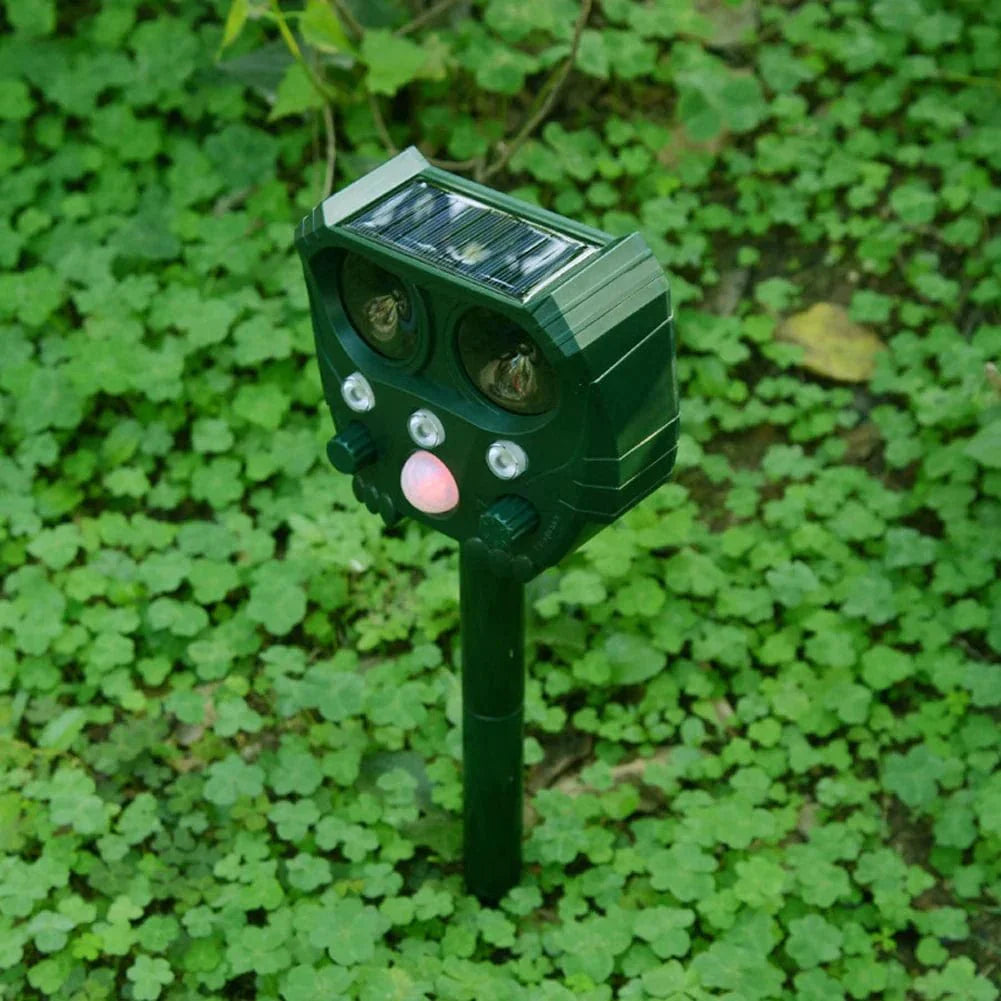 Ultrasonic Animal Solar Powered Pest Motion Activated Repeller - GiftWave.co